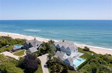 390 old montauk highway montauk  The 3,500 Square Feet home is a 5 beds, 5 baths single-family home