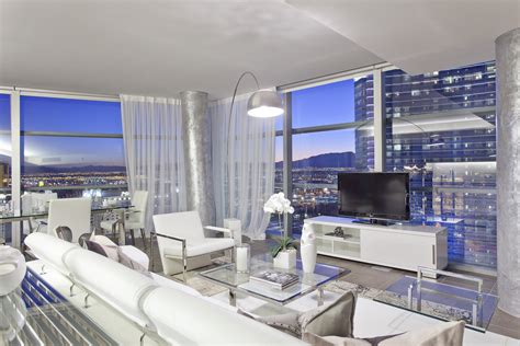 4 bedroom penthouses in las vegas  The 3 bedroom penthouses offer terraces with panoramic views and