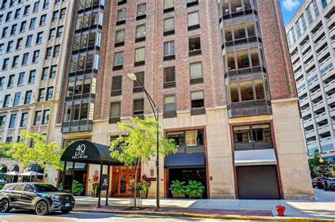 40 e delaware pl apartments  MLS# 10845366