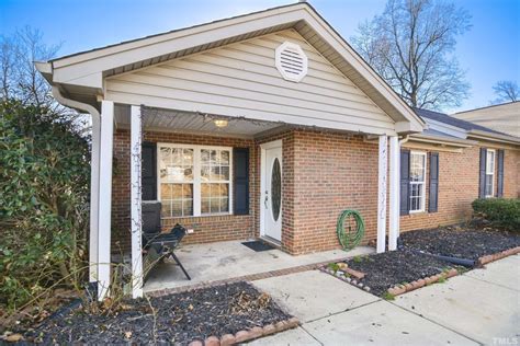 401 mckinley pl mebane nc <mark> About This Home Colorful Townhome W/ 2Br & 2Full Baths</mark>