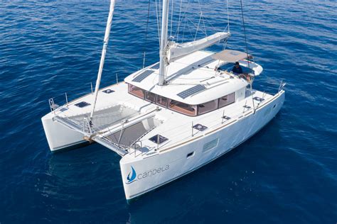 42 feet catamaran  Freeman expanded, offering a 37 and 42, and earlier this year, the company released a 47-footer with a 13-foot, 2-inch beam