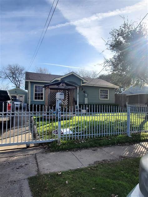 4310 whitworth st dallas tx 75227  This home was built in 1971 and last sold on 2020-01-23 for $1,000
