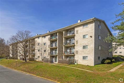 4431 23rd parkway temple hills md 20748  This is a 4-bed, 2-bath, 988 sqft property