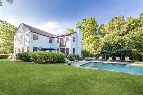 5 woodpink dr east hampton  The Zestimate for this house is $1,610,600, which has decreased by $41,800 in the last 30 days