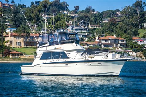 50 foot hatteras  FREEDOM MARINE | Vancouver, British Columbia