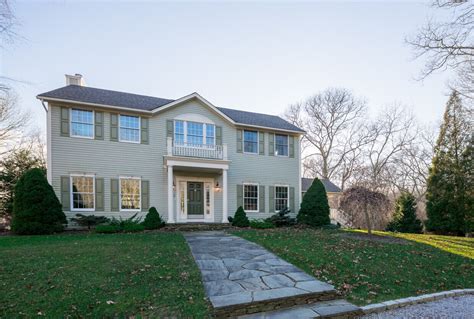 51 davis dr montauk  The current Trulia Estimate for 37 Davis Dr is $2,863,900