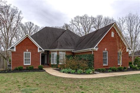 510 9th st lawrenceburg tn  Very nice Brick/Vinyl Ranch home recently renovated in great loca