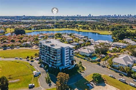 53 city link drive carrara qld 4211  View street profile