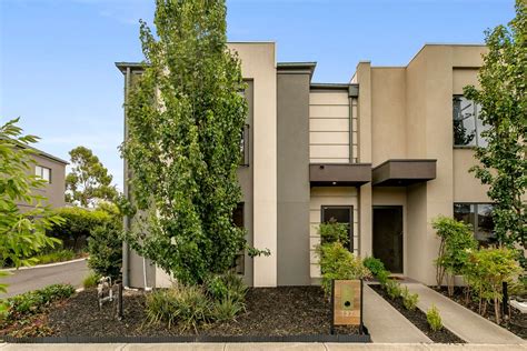 54 waterhaven blvd point cook  1/8 Ancona Court, Point Cook