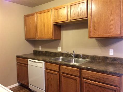 5501 e 6th st sioux falls sd 57110  2-3 Br $1,155 3