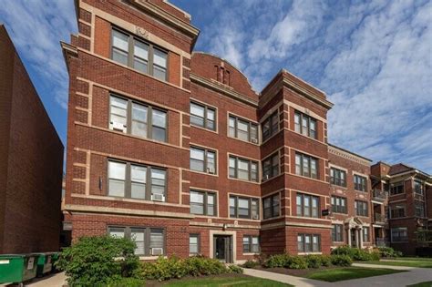 5524-5526 s. everett avenue  apartment is a 2 bed, 1