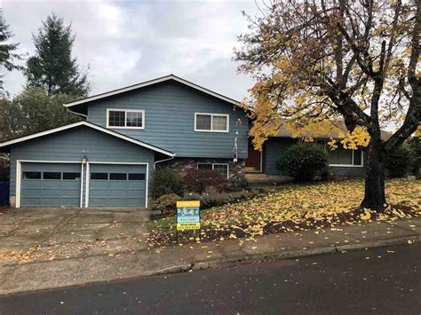 559 35th ave nw salem or 97304  SOLD APR 26, 2023