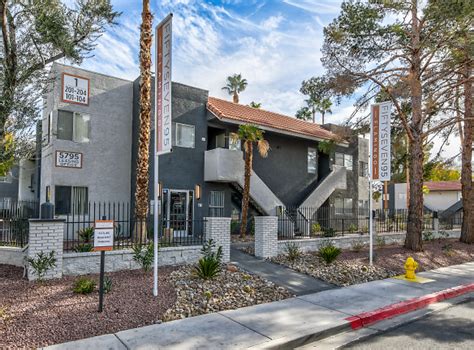 5795 w flamingo rd  This apartment lists for $1350/mo, and includes 2 beds, 2 baths,