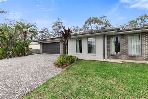 6 priority street wacol qld 4076  It was sold in 2002 for $880,000