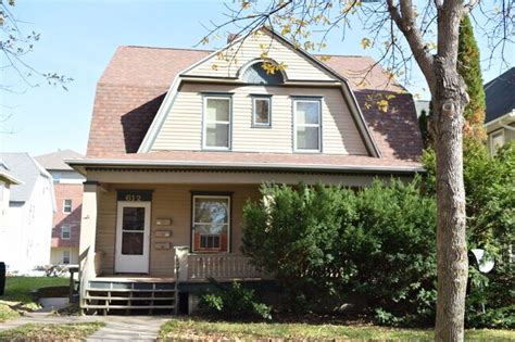 612 s dodge st iowa city ia 52240  multi family home built in 1910 that was last sold on 09/17/2010