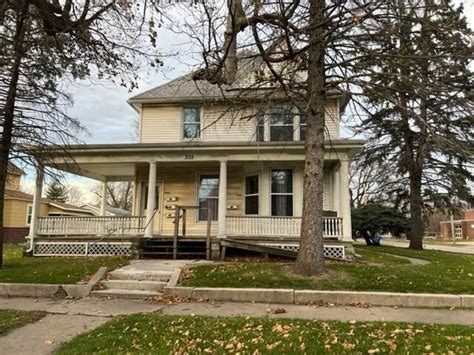 614 e broadway, monmouth, il 61462  View sales history, tax history, home value estimates, and overhead views