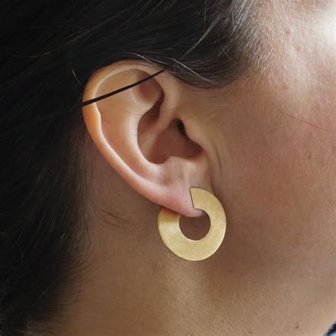 663947421 ukBoucles d’oreilles pendantes comportant une citation qui a été collage sur l’aide d’une fabrication de produit d’étanchéité métal vernis les boucles d’oreilles à l’eau