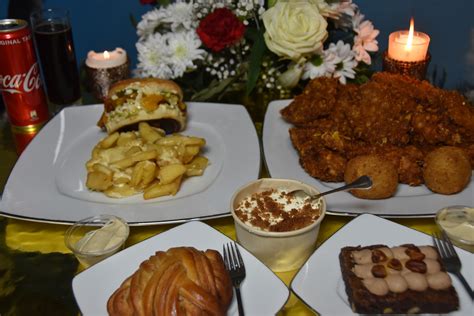 6am fried chicken toulouse  Their world-famous cheeseburgers are $3