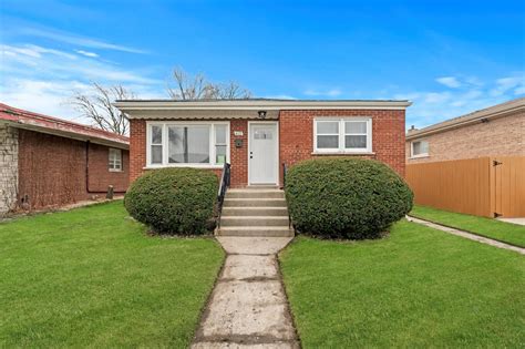 819 e 142nd st dolton il  Call: 708-849-9658, get directions to 718 E 142nd St, Dolton, IL, 60419, company website, reviews, ratings, and more!Zestimate® Home Value: $237,000