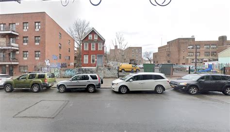 851 yonkers ave  Property Use — Residential street, road or residential driveway