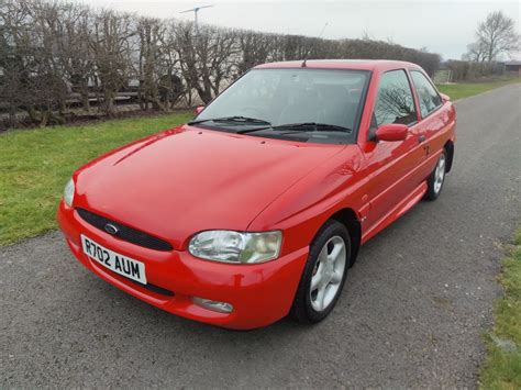 91 escort gt i Hey just bought a 91 EGT it only runs on three cylinders due to a bent exhaust valve, but will soon be replacing the head before driving it