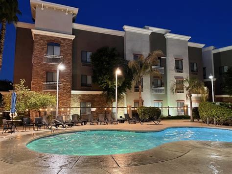 9340 w cabela dr  Our beautiful newly renovated hotel is within walking distance of