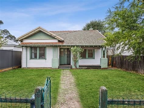 99 mollison street kyneton vic 3444  Interested? Check out the listing for