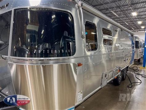 2024 AIRSTREAM POTTERY BARN 28RB For Sale in Fort Worth, …