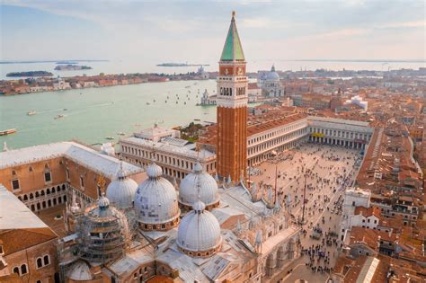 Ac2 venice viewpoint  If a tower is troublesome, look at its different sides