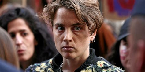 Adele haenel tapatalk  Adele is like a wild wind, we don't know anything about her for sure, whom she is dating, when, where she lives