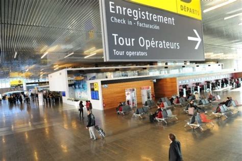 Aeroport de toulouse depart Free2Move c'est le service premium au prix du low cost à Aéroport de Toulouse-Blagnac