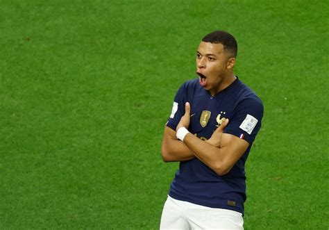 Agama kylian mbappe agama Islam Kristen Mbappe Kylian Artikel Terkait Profil Calon Top Skor Piala Dunia Mbappe, dari Keluarga, Asmara dan Agama Perjalanan Karir Kylian