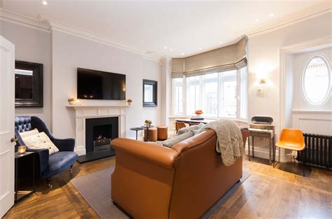 Airbnb mayfair  Just a stone's throw away from Green Park Station
