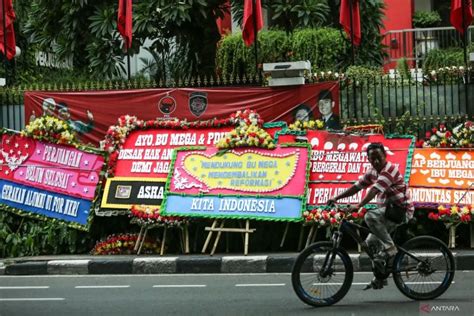 Aksara jawa kucure com - Selain aksara pasangan, Aksara Jawa juga memiliki komponen lain yang disebut dengan sandangan