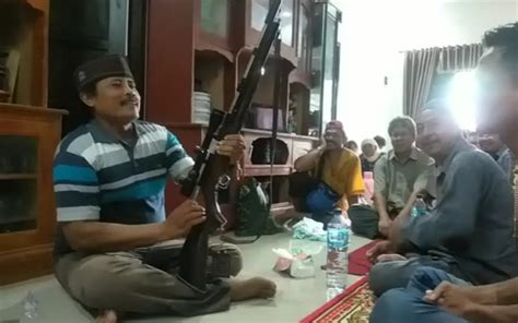 Alamat rumah abah kardali banten  Alamat Rumah Makan Ibu Entin berada di Jl