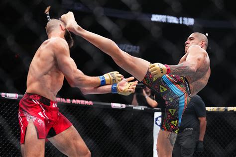 Alex pereira ufc ranking  Alex “Poatan” Pereira is a Brazilian professional mixed martial artist in the UFC light heavyweight division, and the former UFC middelweight champion Get the latest UFC breaking news, fight night results, MMA records and stats, highlights, photos, videos and more