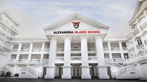 Alexandria islamic school  Chacha Frederica juga bertemu Ubay anak asuh dari program beasiswa yang dibuat oleh Chacha Frederica sendiri, dan memberikan alasan mengapa ia memilih Alexandria Islamic