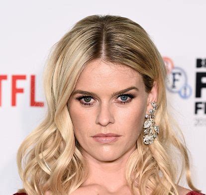 Alice eve measurement Alice Eve is a Actress