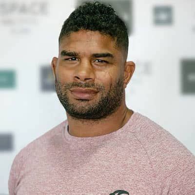 Alistair overeem ethnicity  Mir is the kind of fighter who loves to stand up and trade with his opponents, even in fights where many