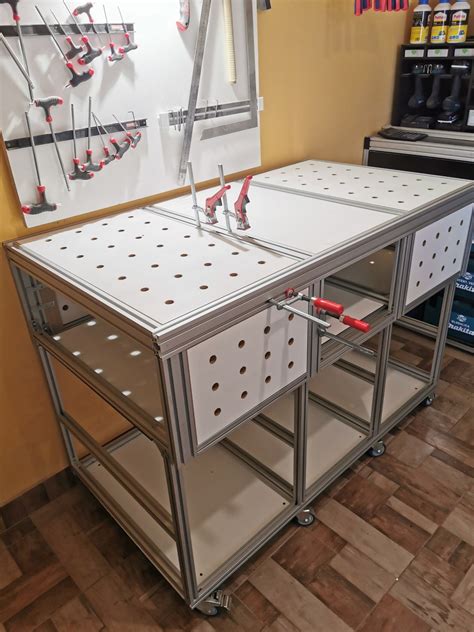 Aluminum extrusion workbench kit  This feature makes Wellste 4040 aluminum extrusion easy to machine, grind, cut, and form