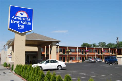 Americas best values inn  Free parking is available