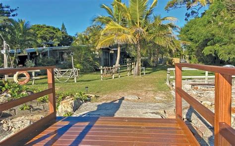 Amity point accommodation waterfront  Free parking