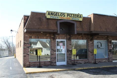 Angelos pizzeria st louis The St