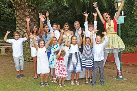 Animação infantil casamentos  Seguir