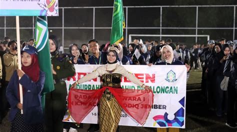 Anoman mangkat nggoleki dewi sinta dikancani dening 