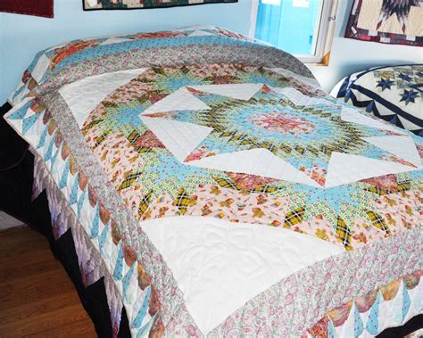 Handmade and Patchwork Amish Quilts for Sale