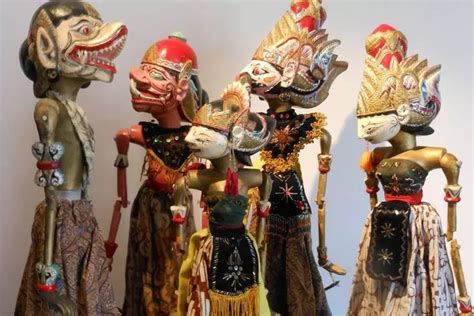 Apa ta wayang iku 8 Contoh Cerita Wayang Bahasa Jawa yang Singkat Lengkap dengan Artinya