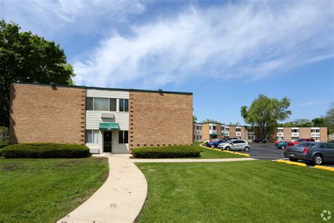 Apartments for rent waukegan il  This apartment community was built in 1974