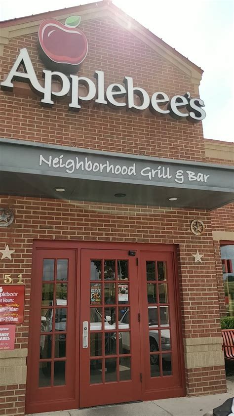 Applebees paris tx  3 stars