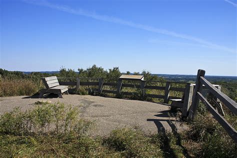 Aquamarine parkers prairie  house located at 220 Water St, Parkers Prairie, MN 56361 sold for $105,000 on Jun 16, 2000